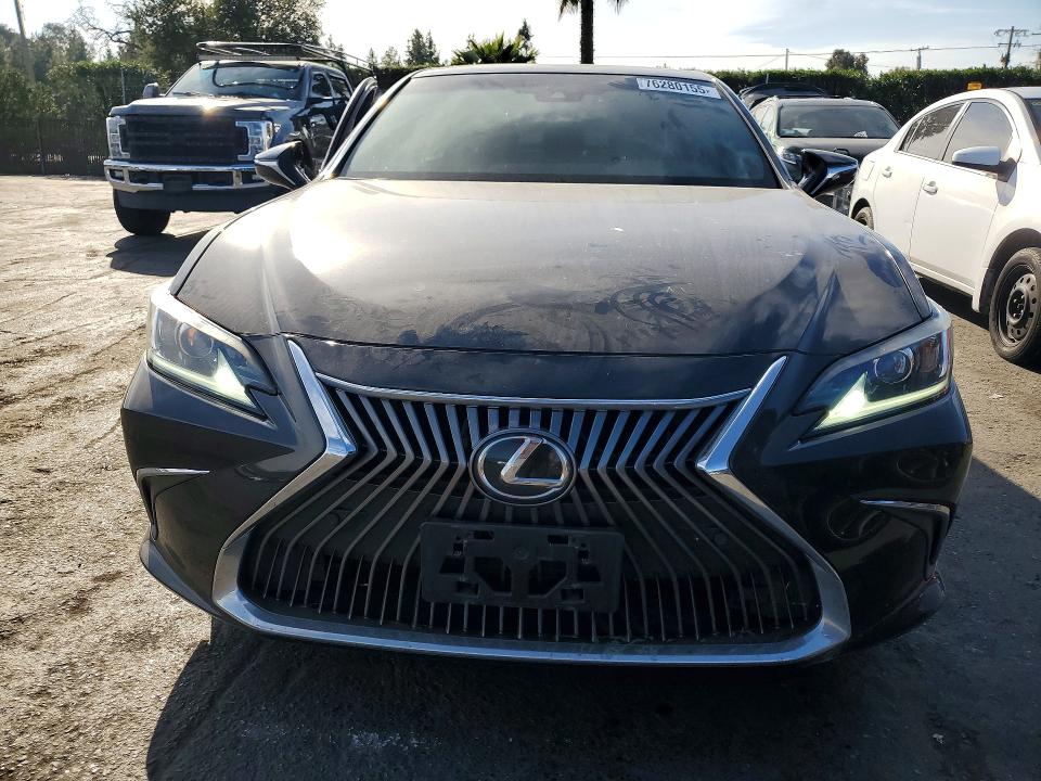 Photo 5 from auction – 2019 LEXUS ES with VIN 58ABZ1B19KU035243