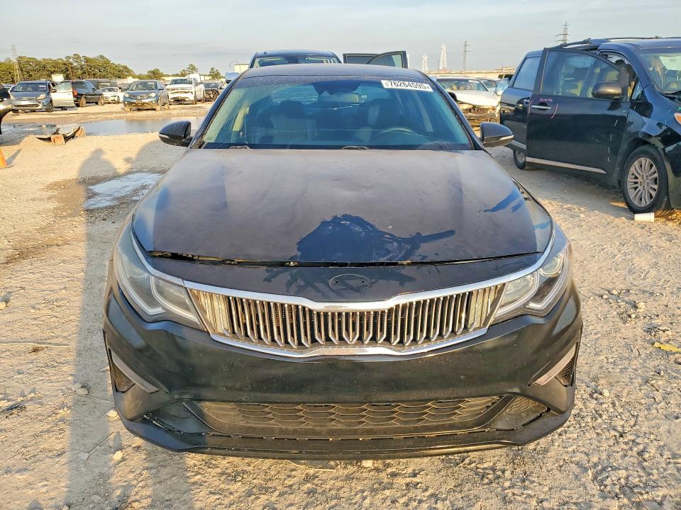 Photo 5 from auction – 2019 KIA OPTIMA LX with VIN 5XXGT4L39KG322902