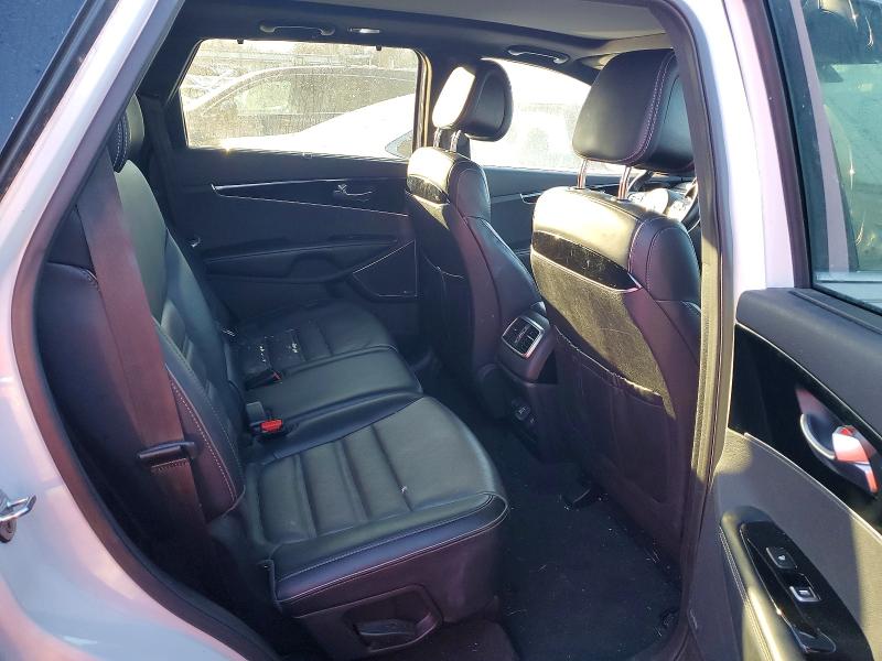 Photo 11 from auction – 2016 KIA SORENTO with VIN 5XYPK4A53GG038840