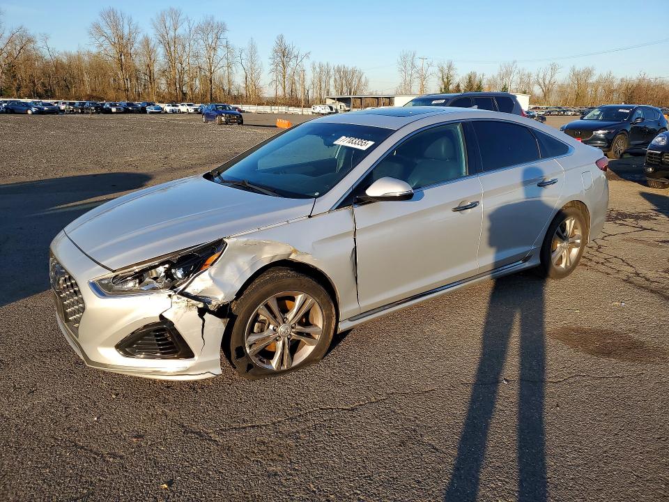 HYUNDAI SONATA SPO 2018 with VIN 5NPE34AF1JH665615 - Photo from auction