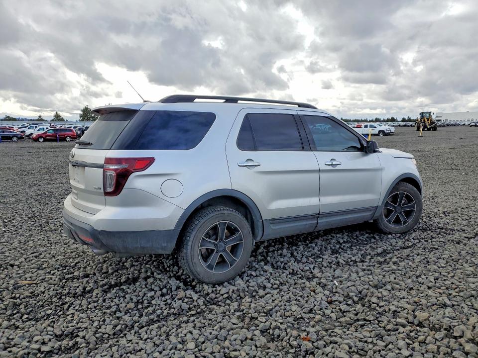 Photo 3 from auction – 2013 FORD EXPLORER with VIN 1FM5K8GT7DGC20100