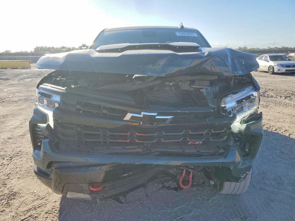 Photo 5 from auction – 2025 CHEVROLET SILVERADO with VIN 3GCUKFE83SG368457