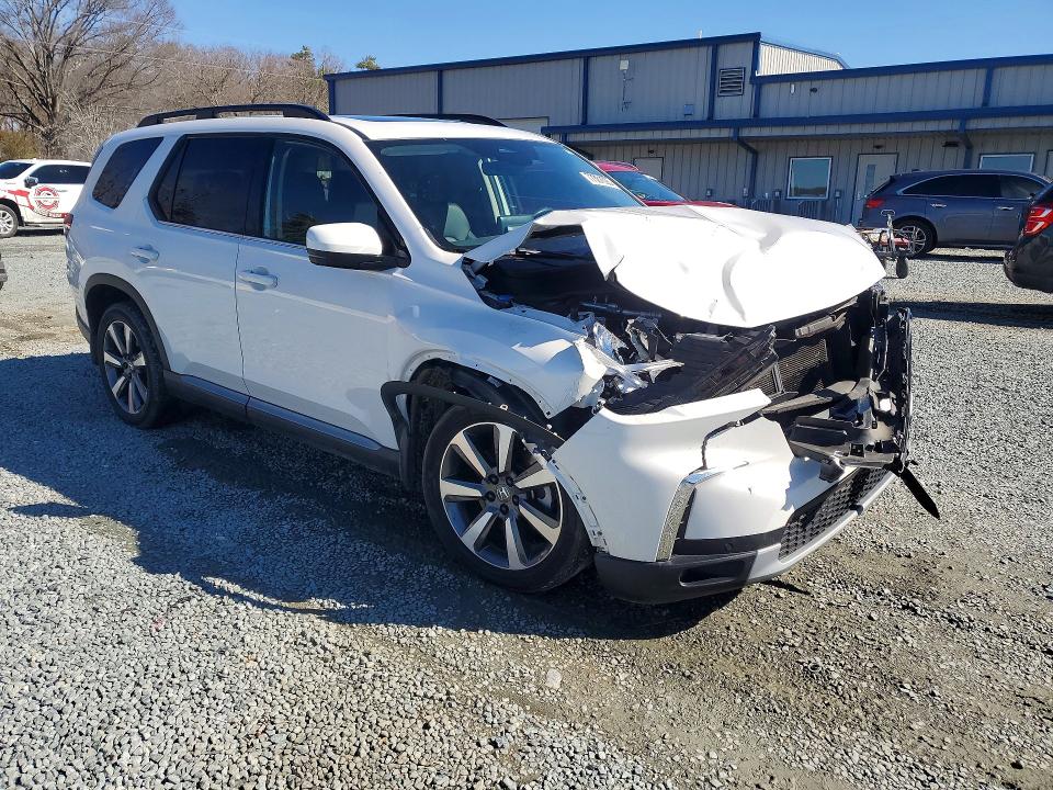 Photo 4 from auction – 2024 HONDA PILOT TOUR with VIN 5FNYG1H72RB011120