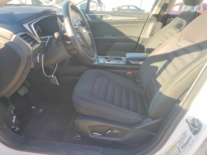 Photo 7 from auction – 2018 FORD FUSION with VIN 3FA6P0LU0JR225837