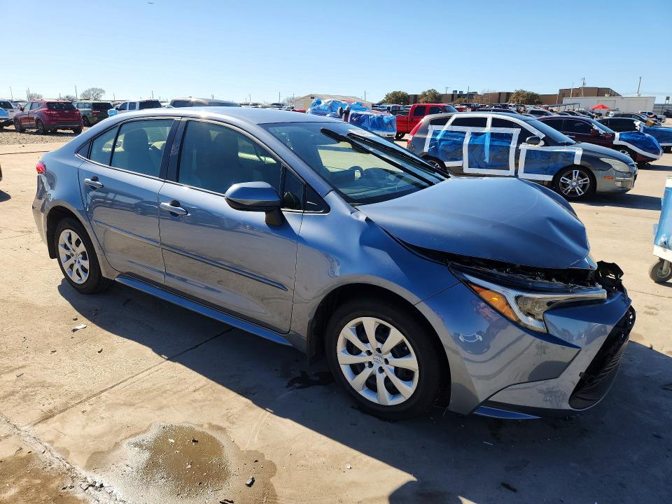 Foto 4 de la subasta – 2023 TOYOTA COROLLA LE con VIN JTDBCMFE2P3022472
