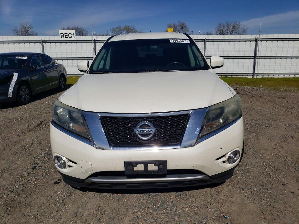 Photo 5 from auction – 2015 NISSAN PATHFINDER with VIN 5N1AR2MN2FC701931