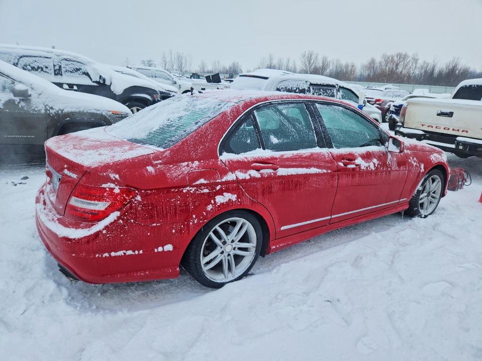Photo 3 from auction – 2012 MERCEDES-BENZ C 300 4MAT with VIN WDDGF8BB2CF929687