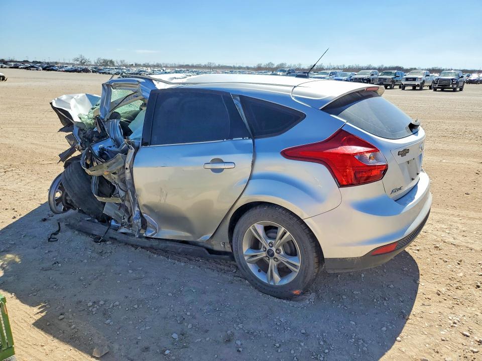 Photo 2 from auction – 2014 FORD FOCUS with VIN 1FADP3K23EL231225