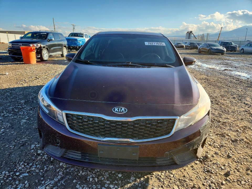 Photo 5 from auction – 2017 KIA FORTE with VIN 3KPFL4A75HE005850