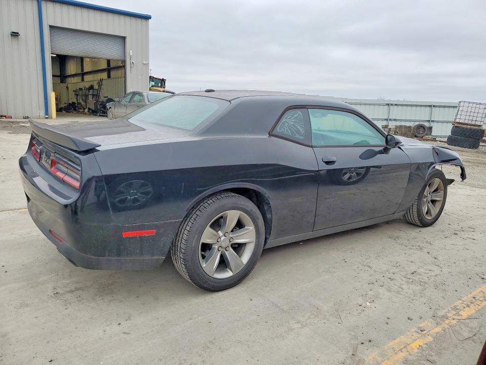 Photo 3 from auction – 2017 DODGE CHALLENGER with VIN 2C3CDZAG7HH601189