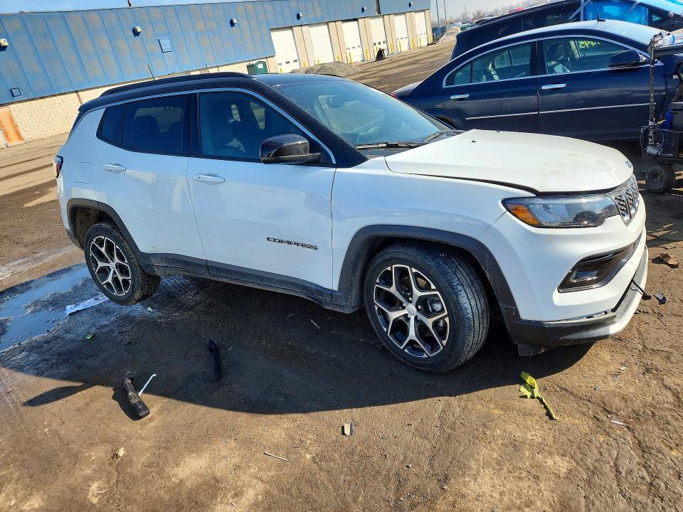 Photo 4 from auction – 2024 JEEP COMPASS with VIN 3C4NJDCNXRT154930