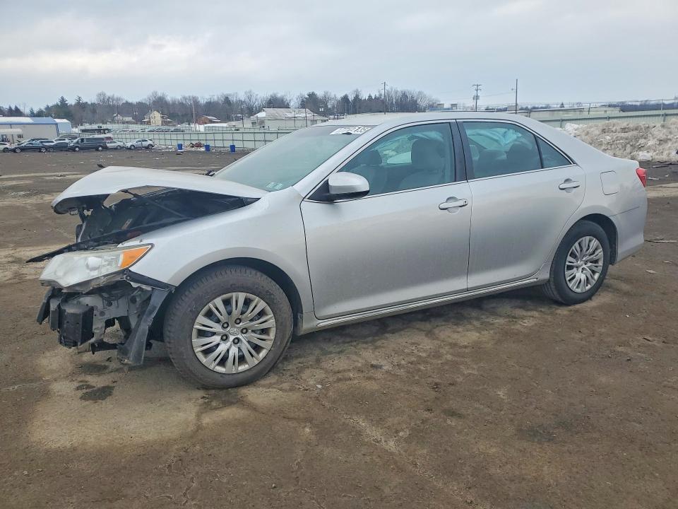 TOYOTA CAMRY L 2014 with VIN 4T4BF1FK9ER422517 - Photo from auction
