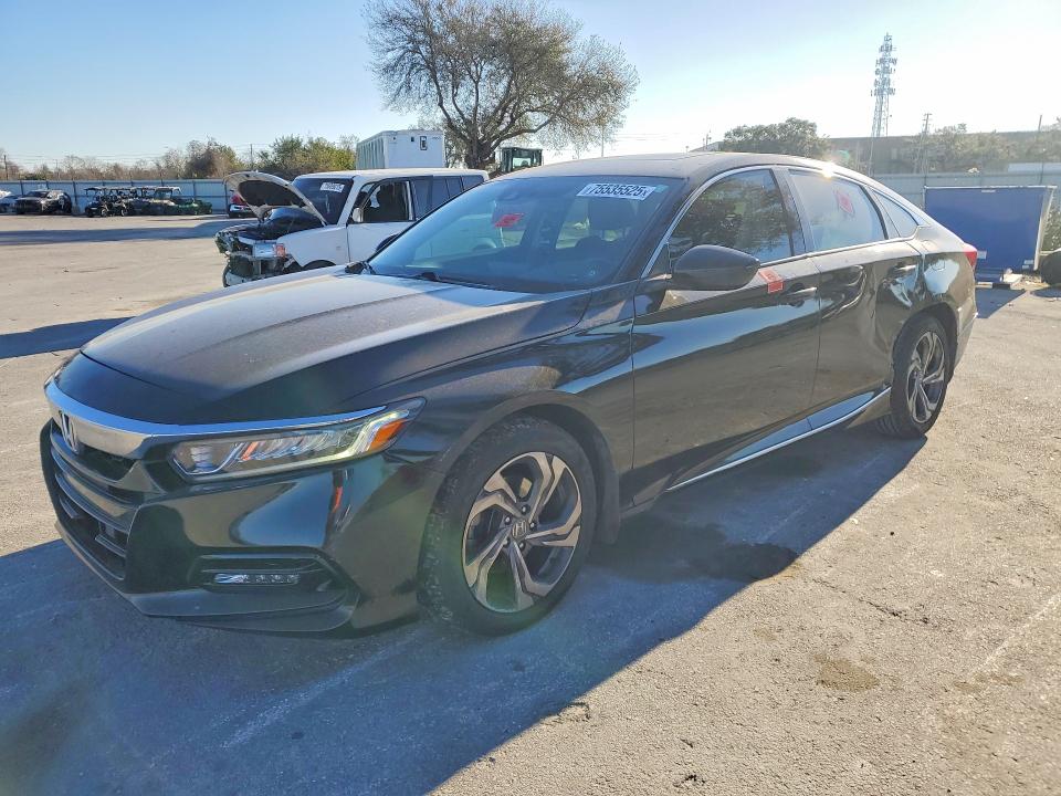 HONDA ACCORD 2018 with VIN 1HGCV1F43JA032243 - Photo from auction