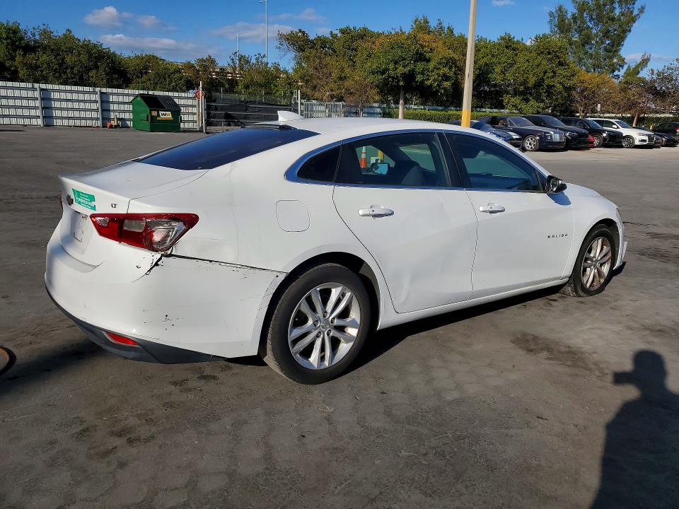 Photo 3 from auction – 2018 CHEVROLET MALIBU with VIN 1G1ZD5STXJF145294
