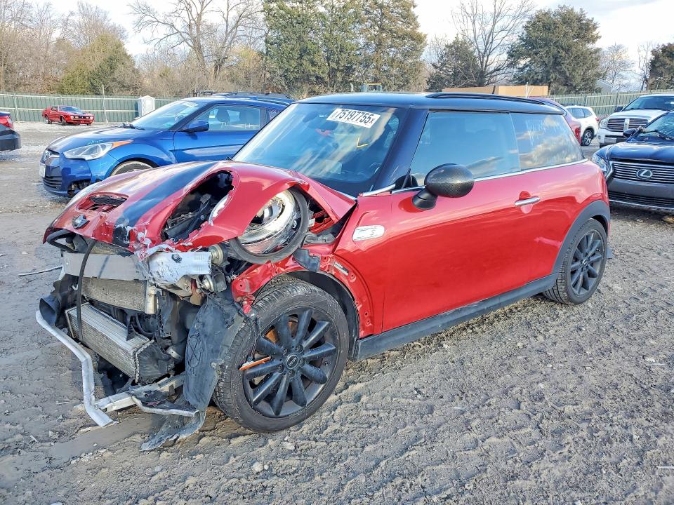 MINI COOPER S 2017 with VIN WMWXP7C35H2C61472 - Photo from auction