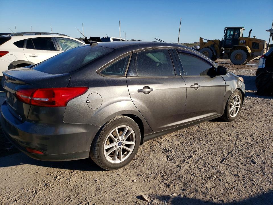 Photo 3 from auction – 2018 FORD FOCUS SE with VIN 1FADP3FE1JL299697