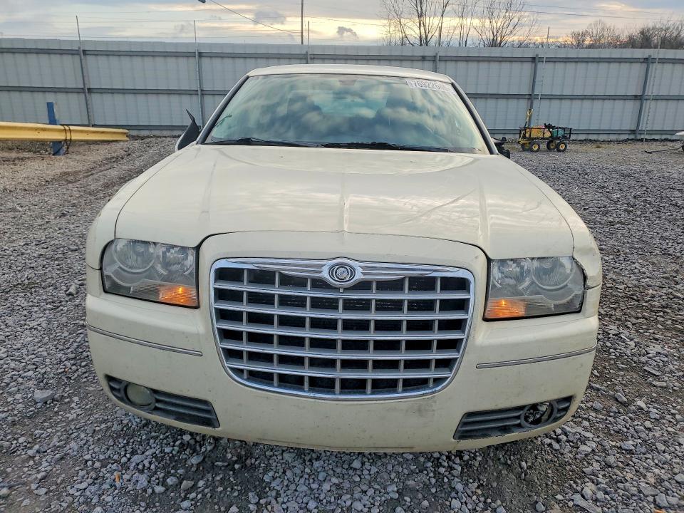 Photo 5 from auction – 2010 CHRYSLER 300 with VIN 2C3CA4CD6AH330601