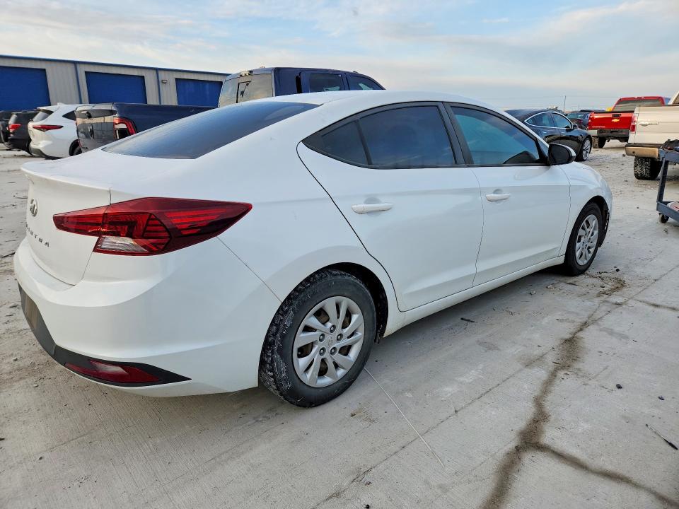 Photo 3 from auction – 2019 HYUNDAI ELANTRA SE with VIN 5NPD74LF3KH437954