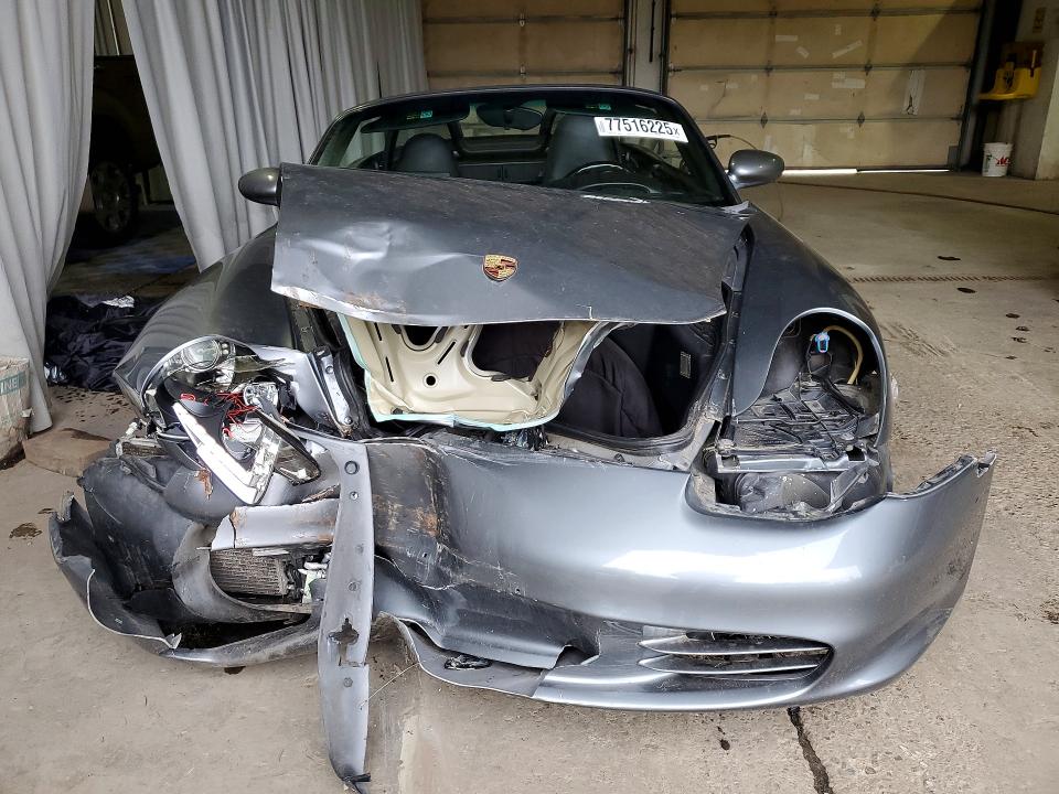 Photo 5 from auction – 2003 PORSCHE BOXSTER with VIN WP0CA29813U622764