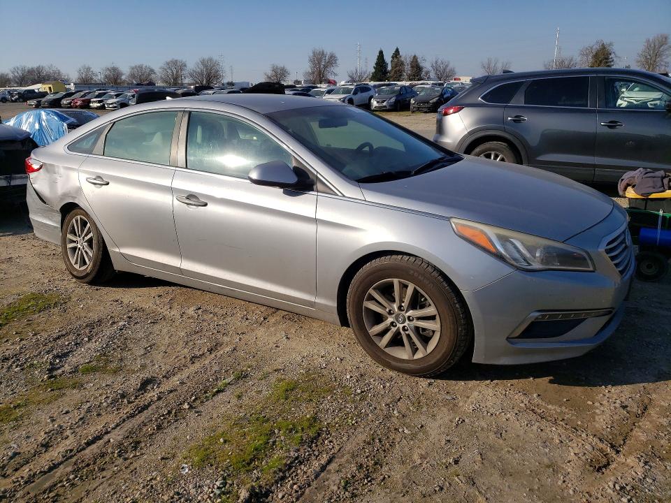 Photo 4 from auction – 2015 HYUNDAI SONATA with VIN 5NPE24AF3FH013640