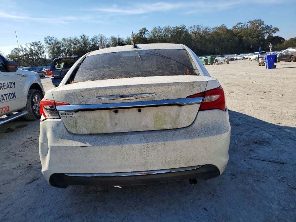 Zdjęcie 6 z aukcji – 2014 CHRYSLER 200 z VIN 1C3CCBAB8EN123656