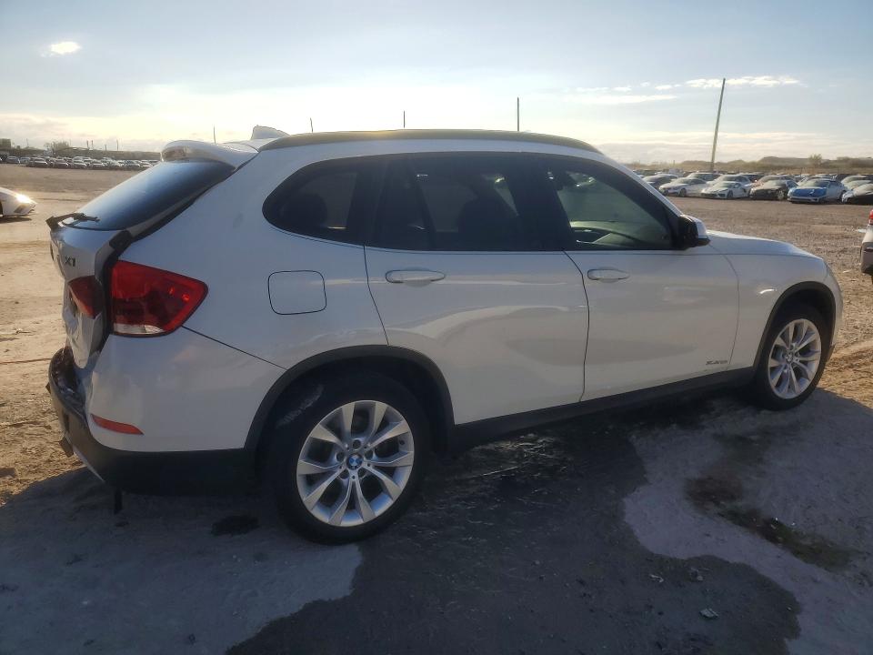 Photo 3 from auction – 2013 BMW X1 with VIN WBAVL1C57DVR87468