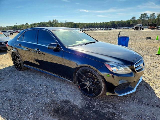 Photo 4 from auction – 2015 MERCEDES-BENZ E with VIN WDDHF5KB7FB129952