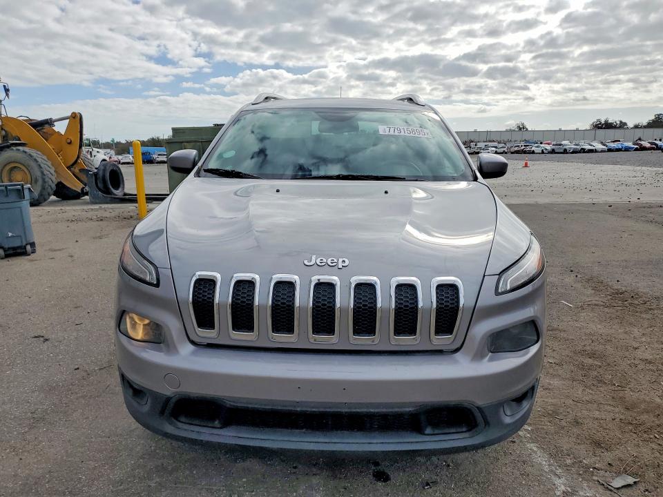 Photo 5 from auction – 2015 JEEP CHEROKEE with VIN 1C4PJMCS3FW627121