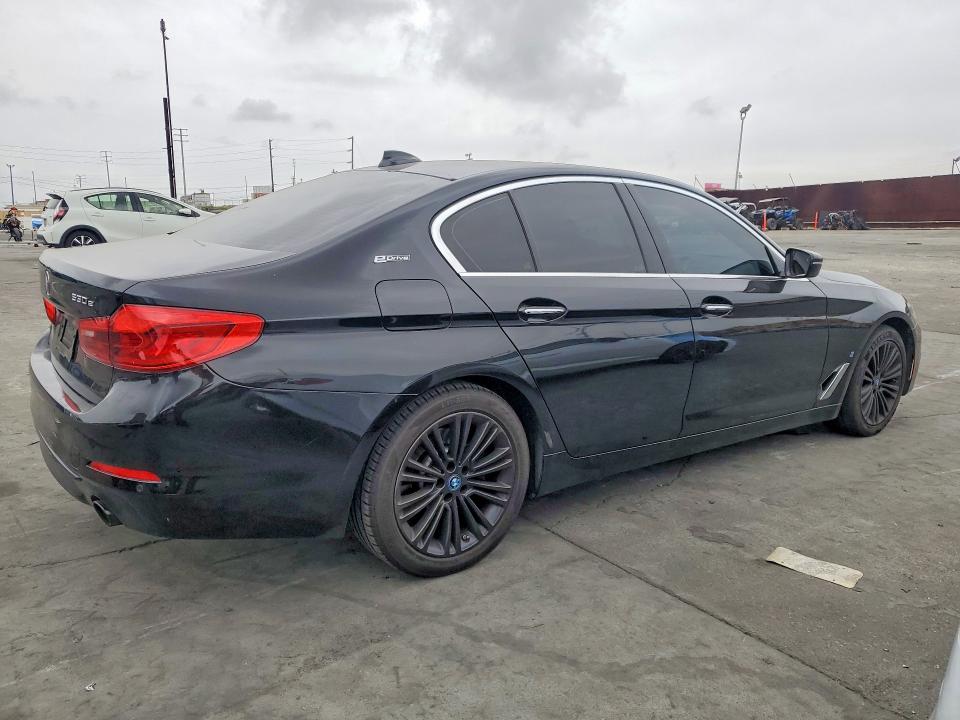Photo 3 from auction – 2018 BMW 530E with VIN WBAJA9C50JB250404