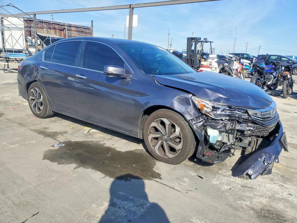Photo 4 from auction – 2016 HONDA ACCORD with VIN 1HGCR2F86GA012199