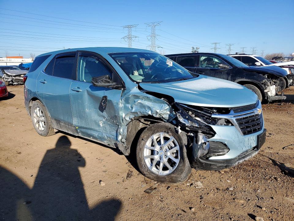 Photo 4 from auction – 2022 CHEVROLET EQUINOX with VIN 2GNAXKEV8N6139931