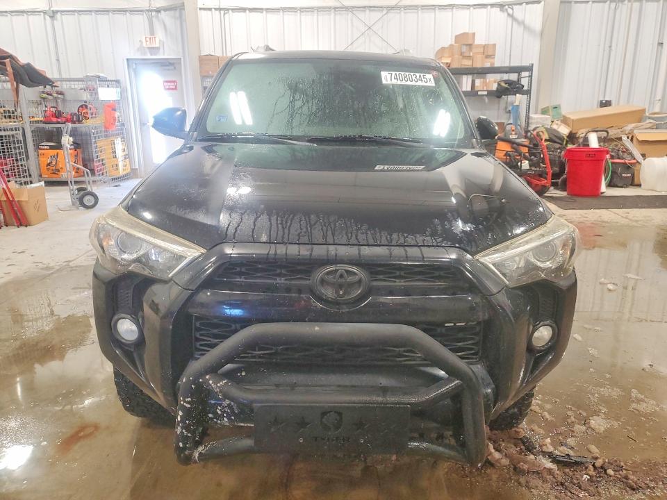 Photo 5 from auction – 2015 TOYOTA 4RUNNER with VIN JTEBU5JR2F5247681