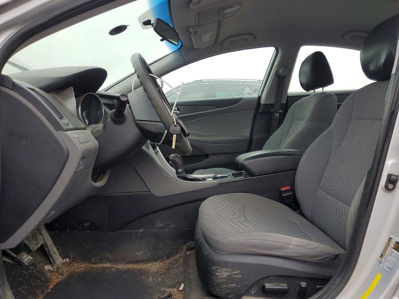 Photo 7 from auction – 2011 HYUNDAI SONATA with VIN 5NPEB4AC4BH089710