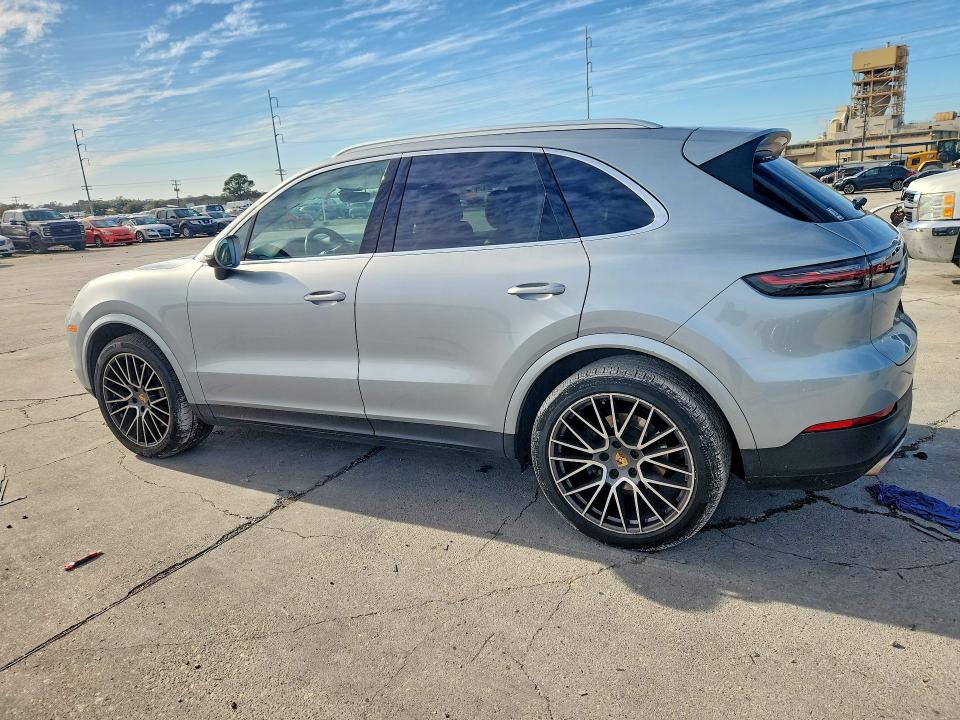 Photo 2 from auction – 2021 PORSCHE CAYENNE with VIN WP1AA2AY2MDA08809