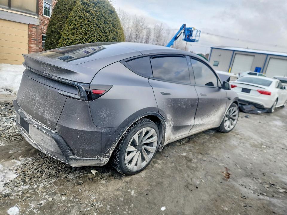 Photo 3 from auction – 2026 TESLA MODEL Y with VIN 7SAYGDED7TA582363