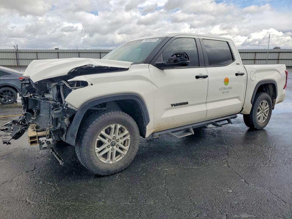 Photo 1 from auction – 2024 TOYOTA TUNDRA with VIN 5TFLA5DB9RX212547