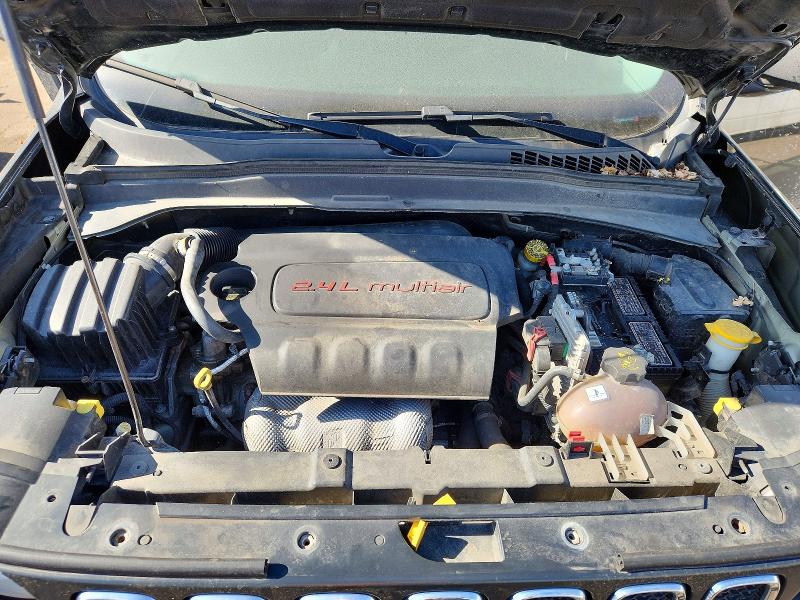 Photo 11 from auction – 2017 JEEP RENEGADE with VIN ZACCJBBB3HPF49900