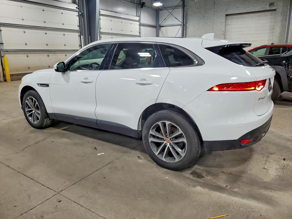 Photo 2 from auction – 2019 JAGUAR F-PACE PRE with VIN SADCJ2FX7KA355288