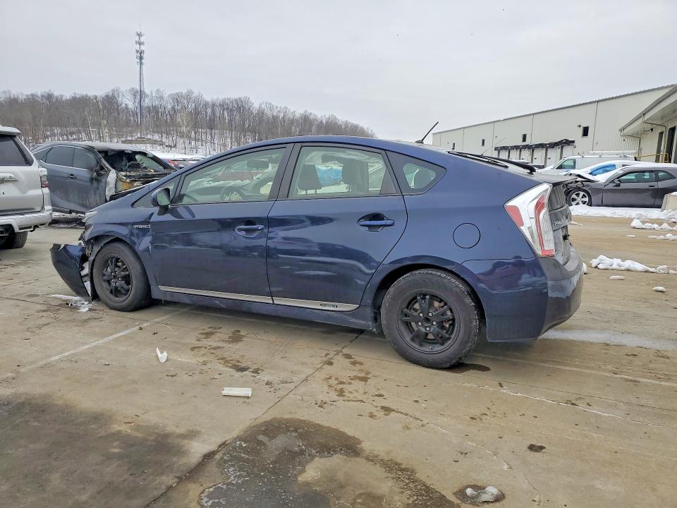 Photo 2 from auction – 2014 TOYOTA PRIUS with VIN JTDKN3DU3E1760885