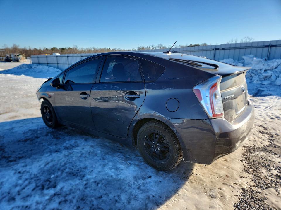 Photo 2 from auction – 2015 TOYOTA PRIUS with VIN JTDKN3DU0F0440995
