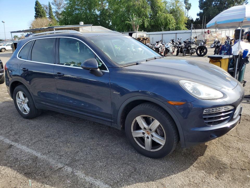 Photo 4 from auction – 2014 PORSCHE CAYENNE with VIN WP1AF2A26ELA33300