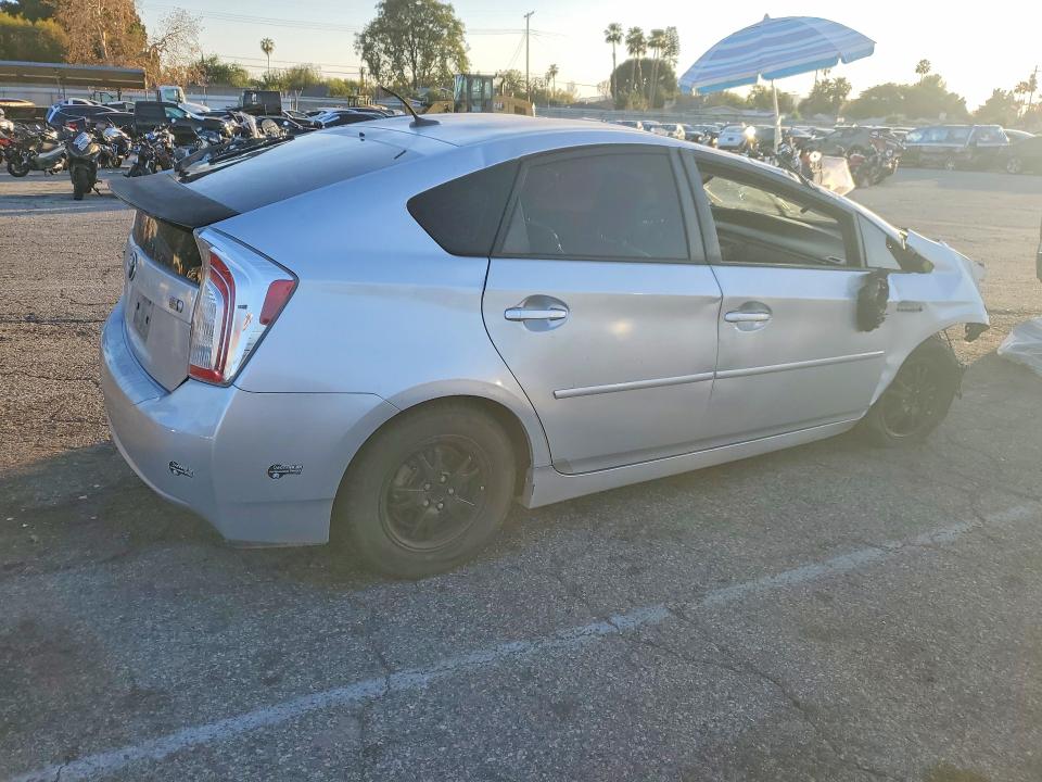 Photo 3 from auction – 2012 TOYOTA PRIUS with VIN JTDKN3DU2C1525407