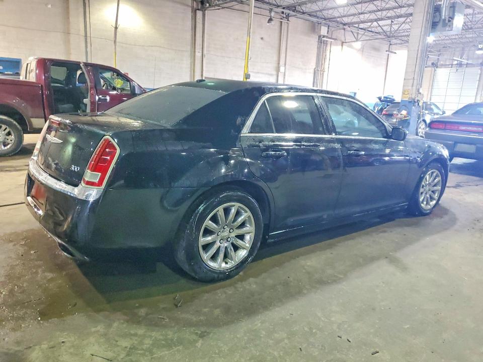 Photo 3 from auction – 2013 CHRYSLER 300 with VIN 2C3CCAAG7DH714753
