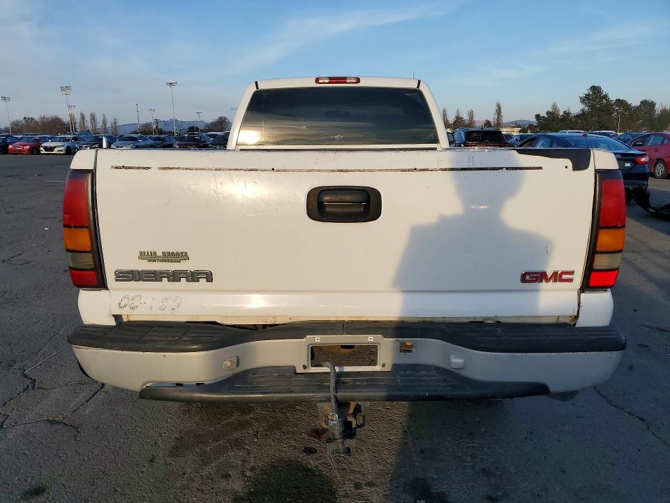 Photo 6 from auction – 2000 GMC NEW SIERRA with VIN 1GTFC24T0YE245591