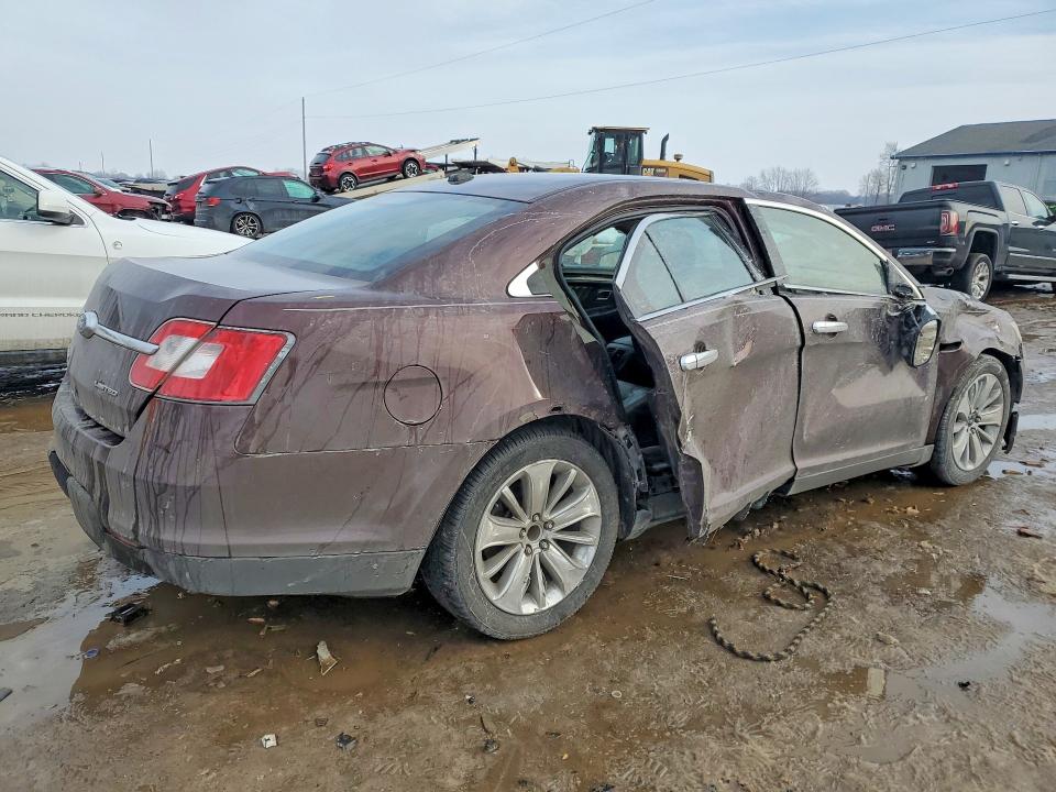 Photo 3 from auction – 2010 FORD TAURUS LIM with VIN 1FAHP2FW9AG134932