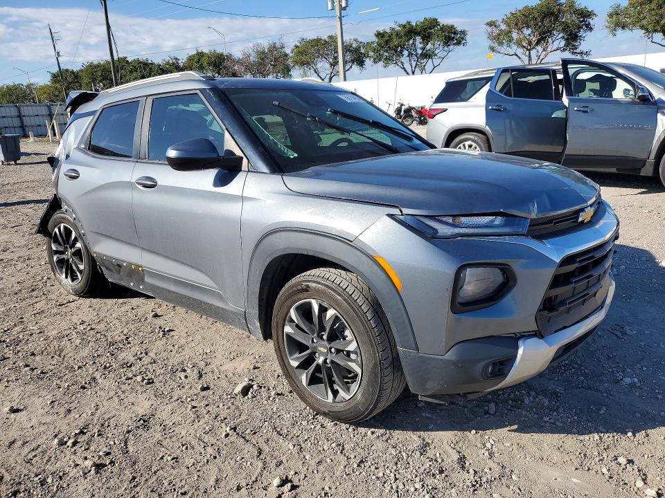 Photo 4 from auction – 2021 CHEVROLET TRAILBLAZE with VIN KL79MPS20MB155335