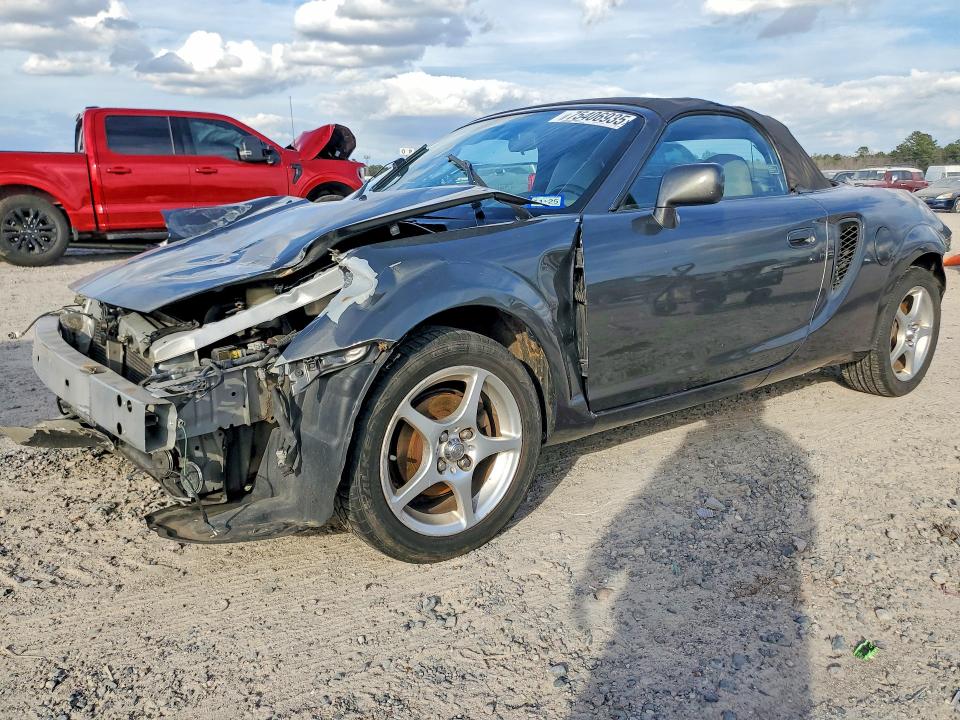 TOYOTA MR2 2001 with VIN JTDFR320710037823 - Photo from auction