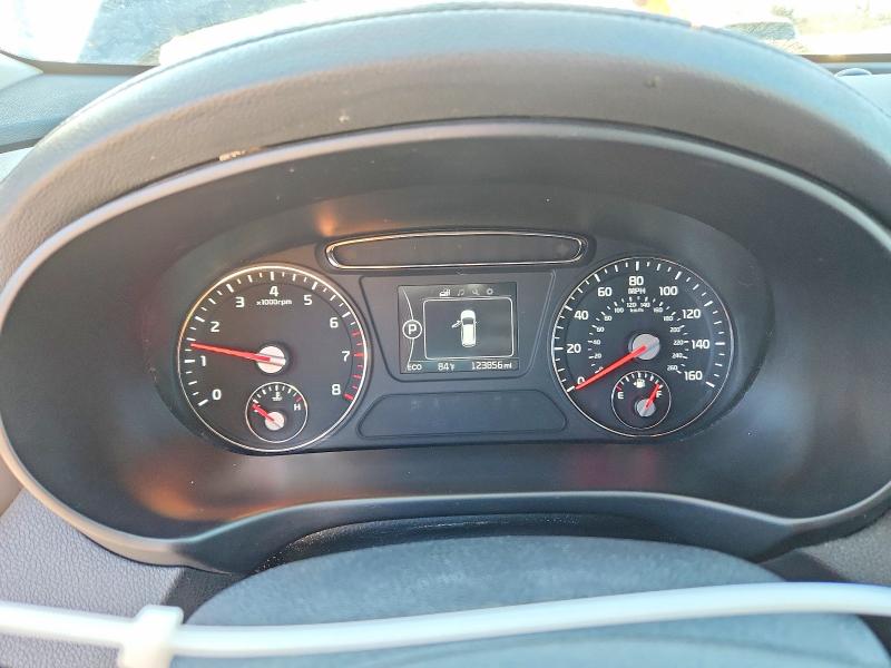 Photo 9 from auction – 2017 KIA SORENTO with VIN 5XYPG4A36HG283813