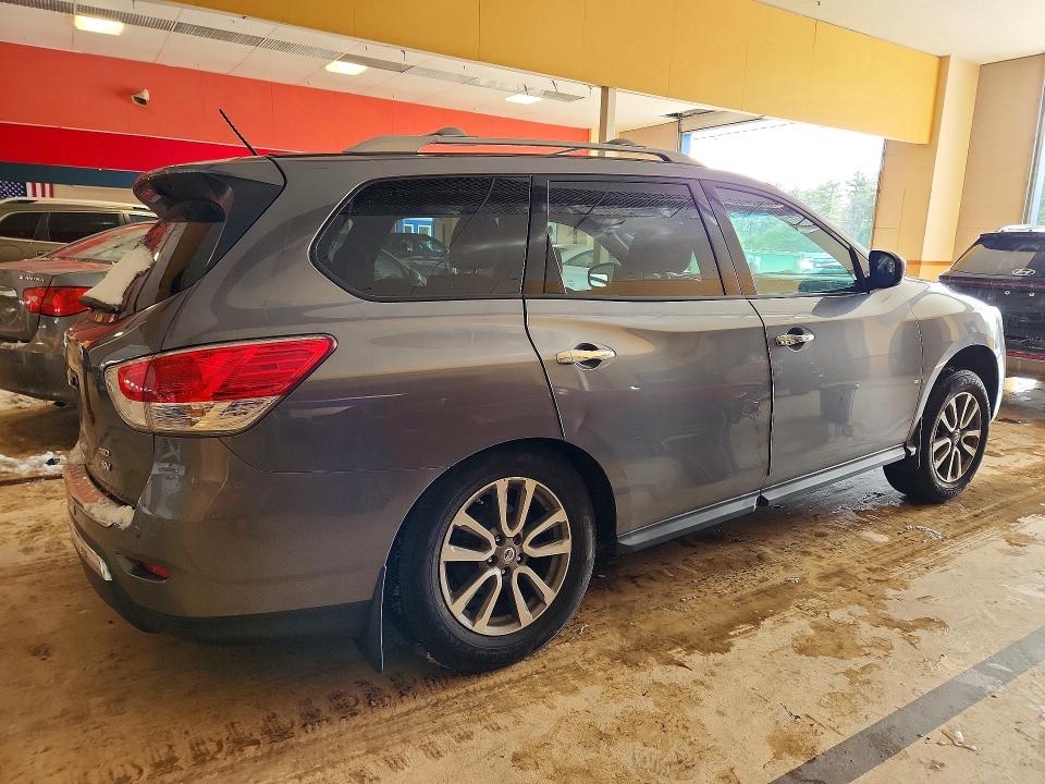 Photo 3 from auction – 2016 NISSAN PATHFINDER with VIN 5N1AR2MM5GC671834