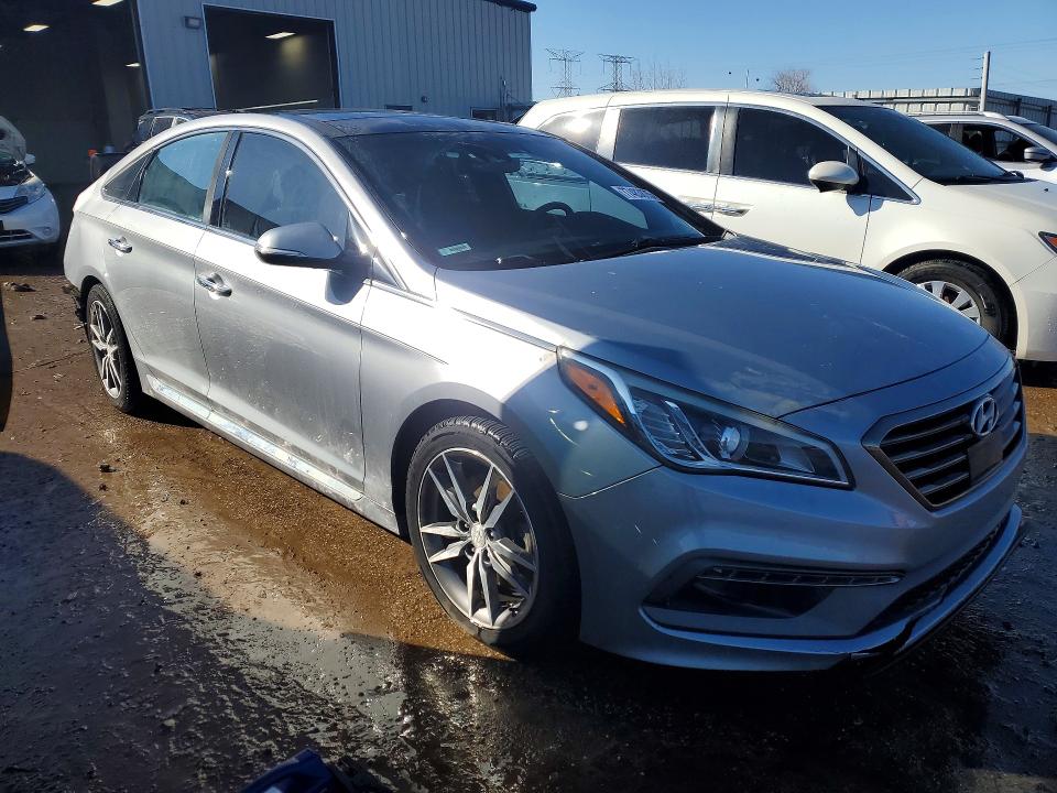 Photo 4 from auction – 2015 HYUNDAI SONATA with VIN 5NPE34AB2FH084158